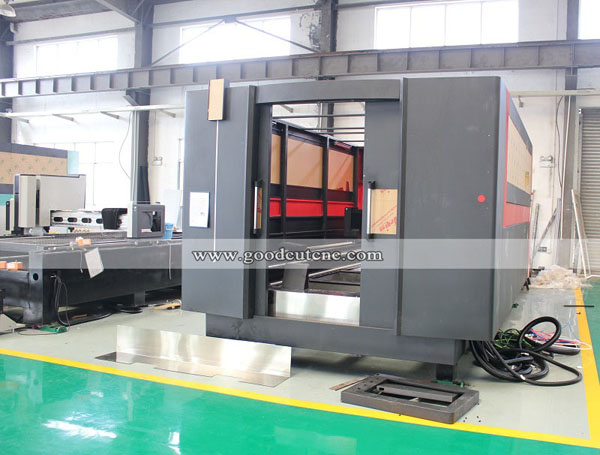 High Quality Customized All Cover Stainless Carbon Steel Fiber Laser Cutting Machine with Exchange Table