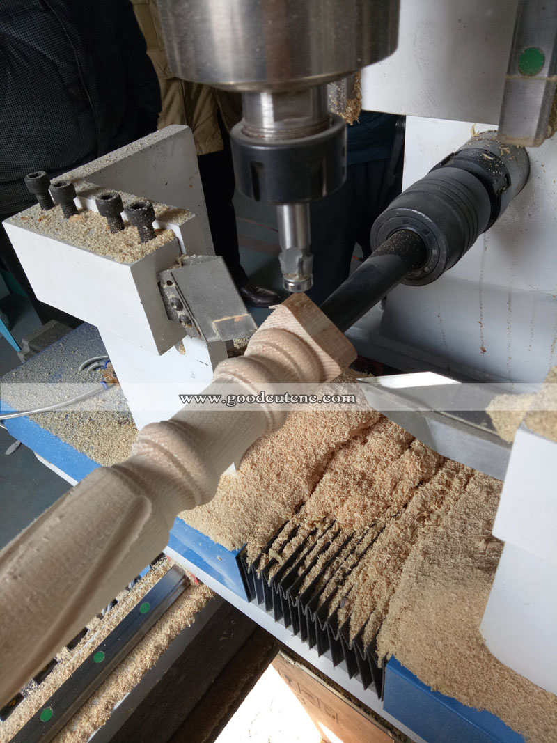 GC1530WL-S GoodCut Wood Turning Lathe Machine with Screw Lathe Spindle