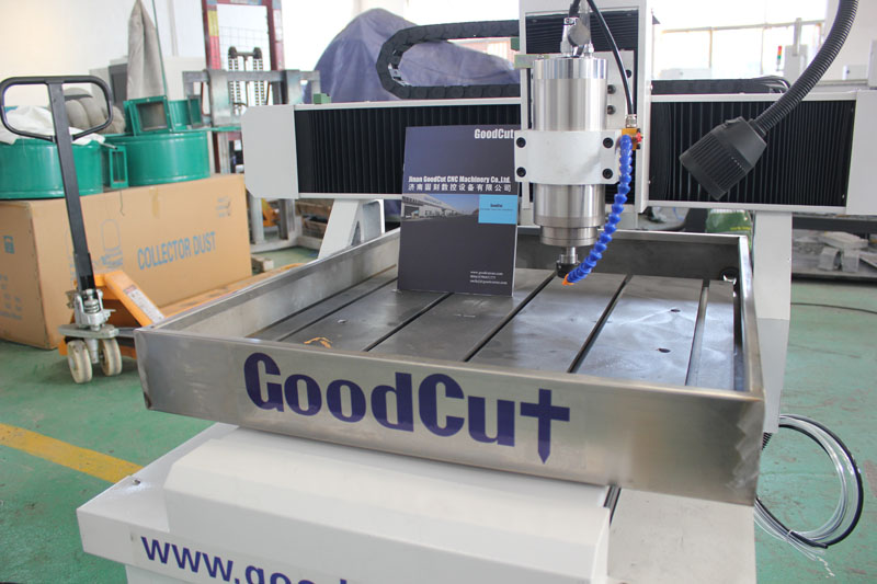 GC6060 High Precision Table Moving CNC Router with Water tank for Soft Metal Aluminum Copper