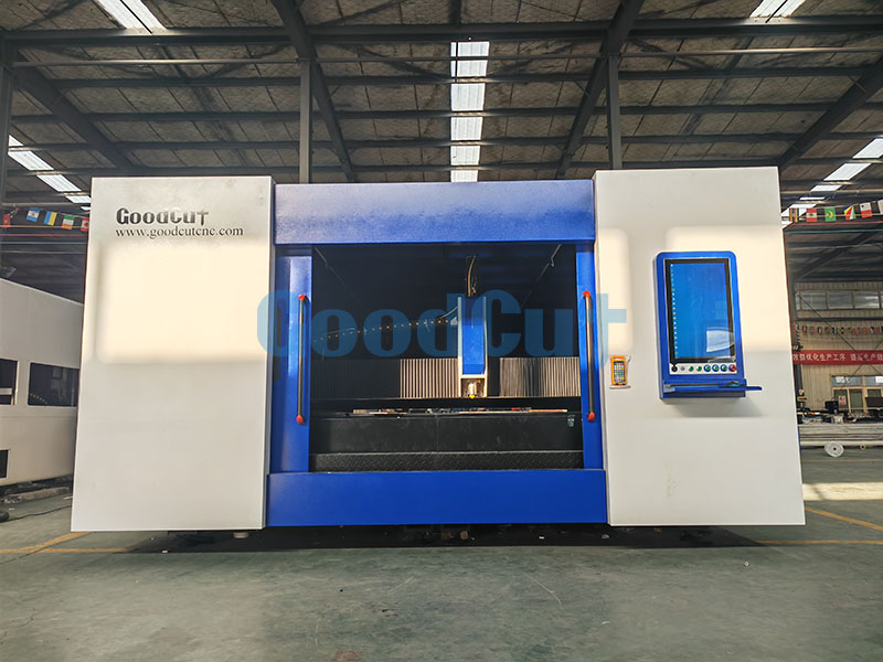 GC3060FC-D Double Table Fiber Laser Cutting Machine with Enclosed Protective Cover